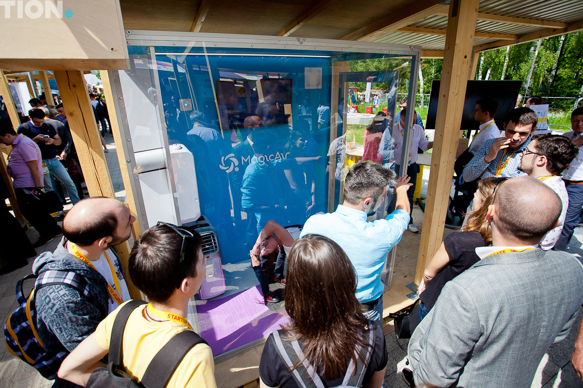 Стенд Тион на Сколково Startup Village