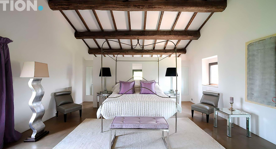 Умело скрываем недостатки потолка