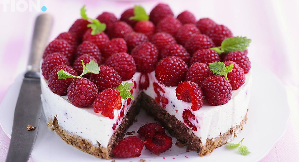 испечь торт