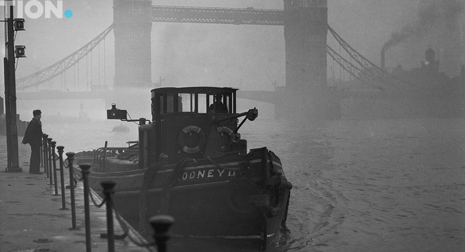 Смог в Лондоне над рекой