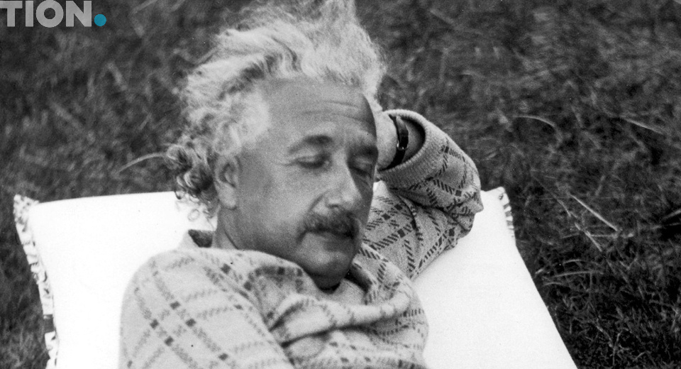 Альберт Эйнштейн