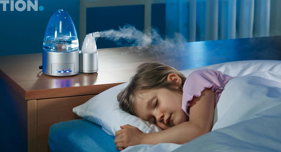 Спящий ребенок и увлажнитель