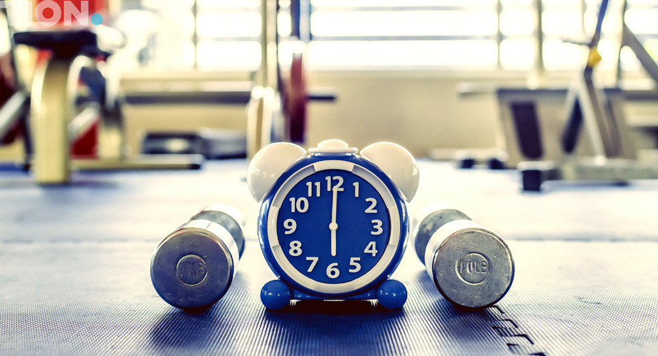 Будильник и гантели